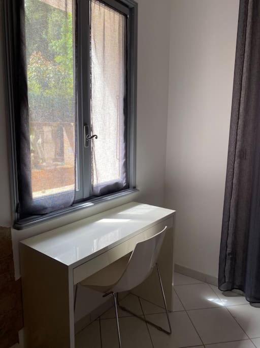 Villa Serenice - F2 Au Calme, Climatise, Wifi Et Parking Gratuit Buitenkant foto