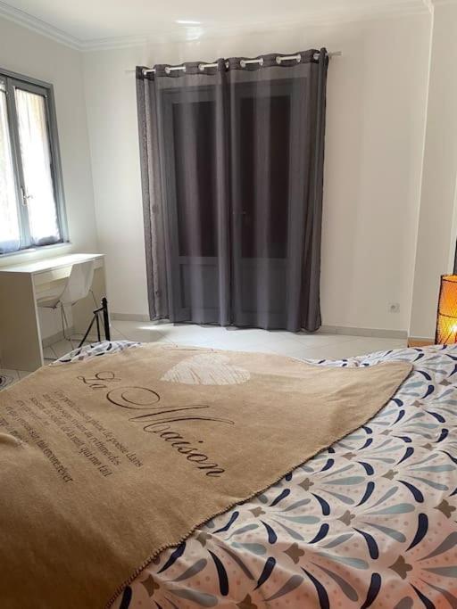 Villa Serenice - F2 Au Calme, Climatise, Wifi Et Parking Gratuit Buitenkant foto